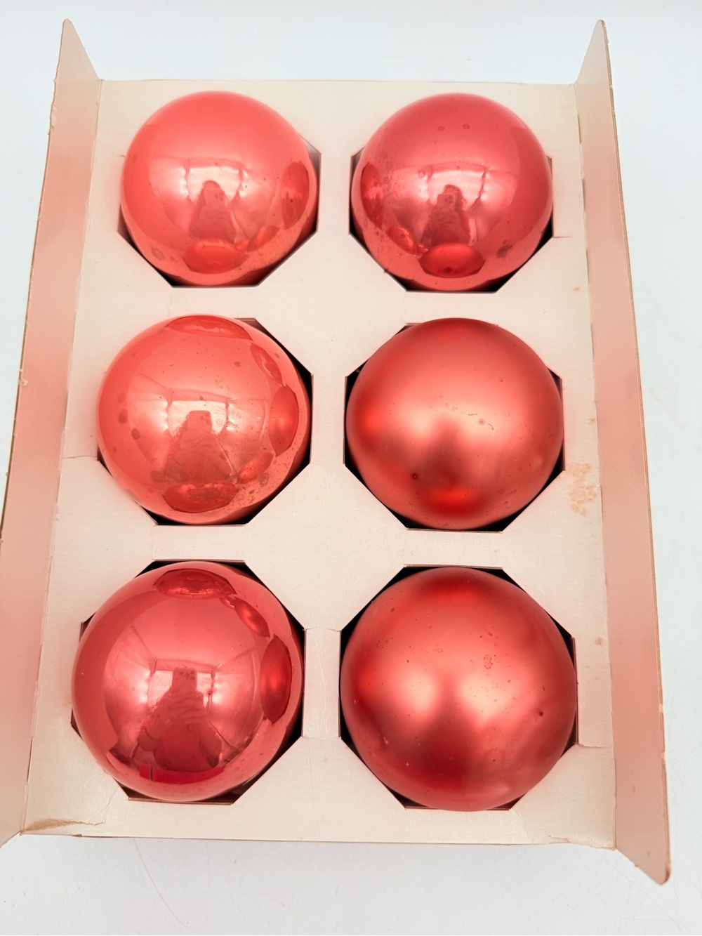 Round glass Holiday Christmas Ornaments - Set of 6
